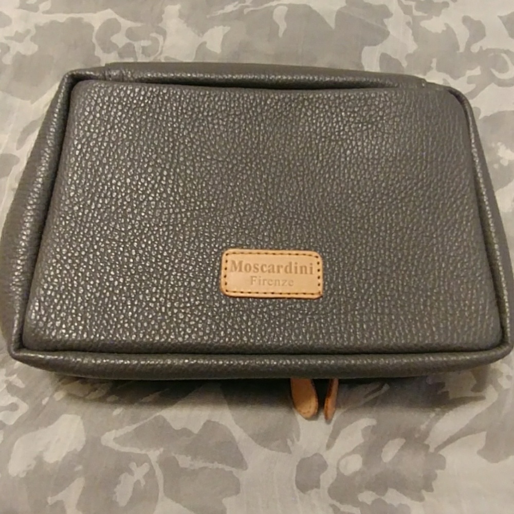 Leather make-up bag